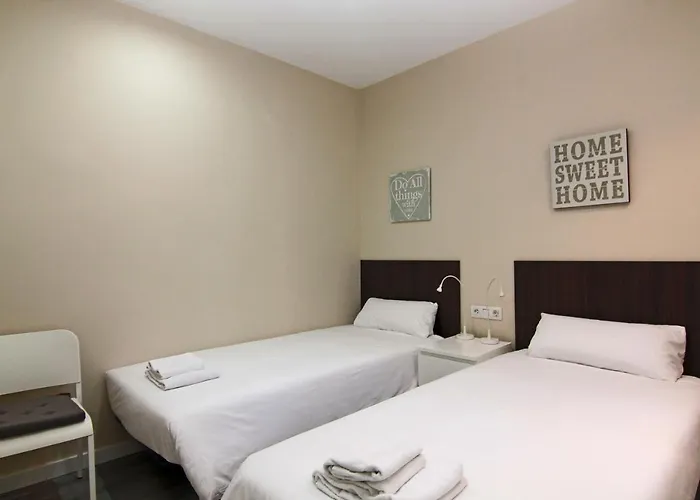Appartamento Felip - Spacious And Quiet & One With Terrace Barcellona